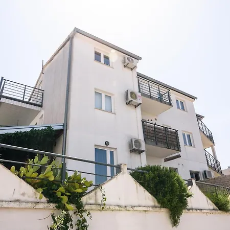 Aspen 2bedroom With Seaview * Trogir