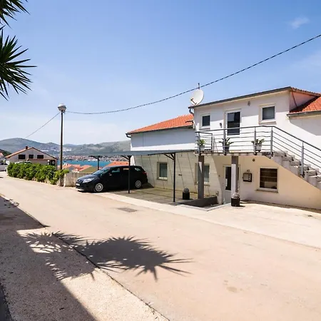 Aspen 2bedroom With Seaview Trogir