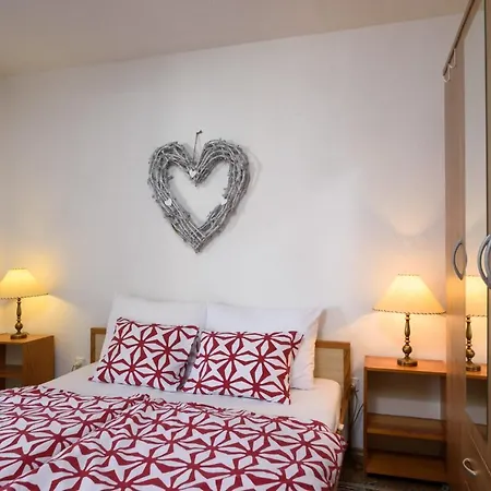 Aspen 2bedroom With Seaview Apartment Trogir